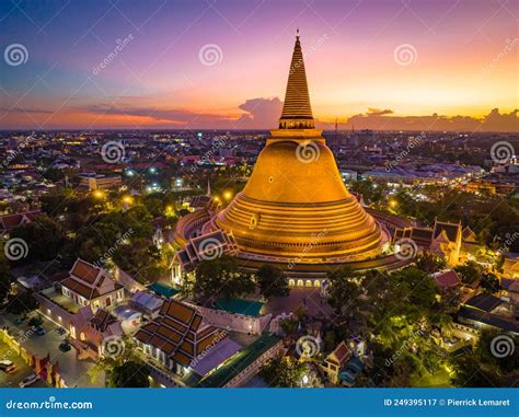  Der Erlösungsfeldzug des Phra Eka Thammathirat: Eine Analyse der sozialen und religiösen Auswirkungen auf Ayutthaya