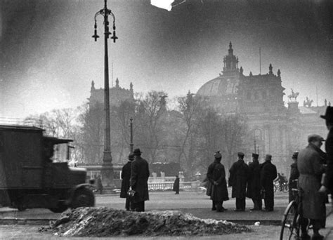 Der Reichstagsbrand: Eine konspirative Wendung im Weimarer Deutschland